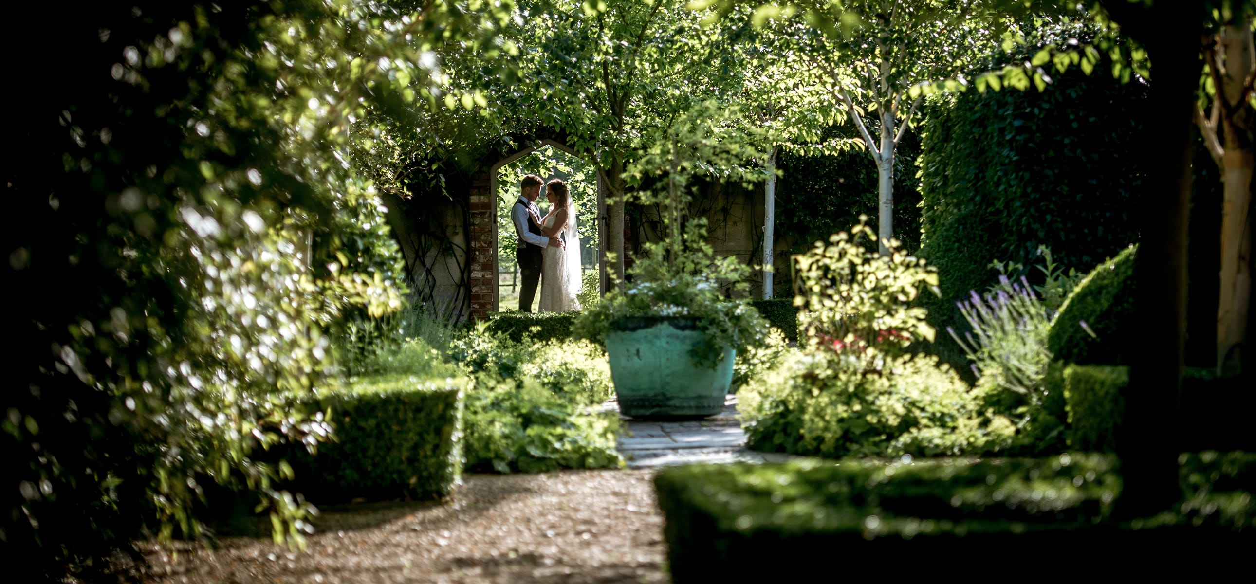 Couple in the Axnoller Farm grounds